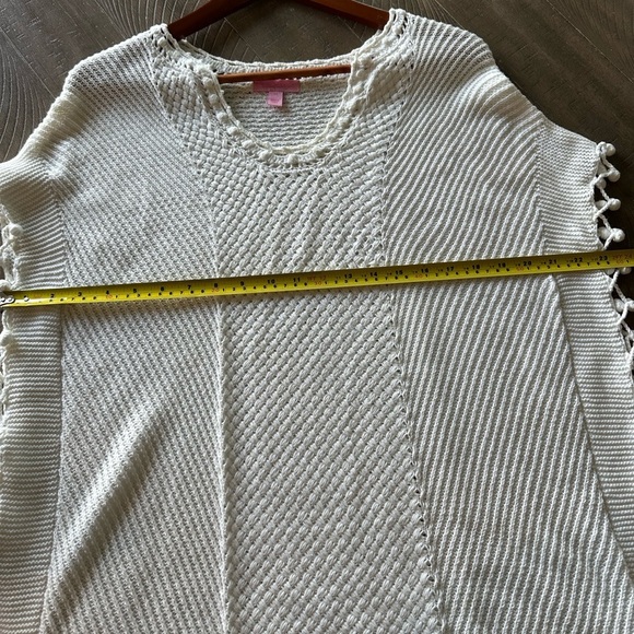 Lilly Pulitzer White Keating Knit Fringe PomPom Sweater Poncho Women’s size XS​ - Picture 9 of 12